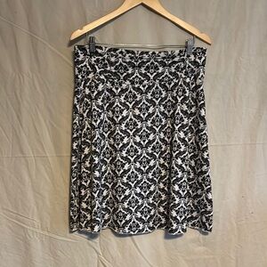 Tranquility by Colorado Clothing Black & White Damask A-Line Skirt